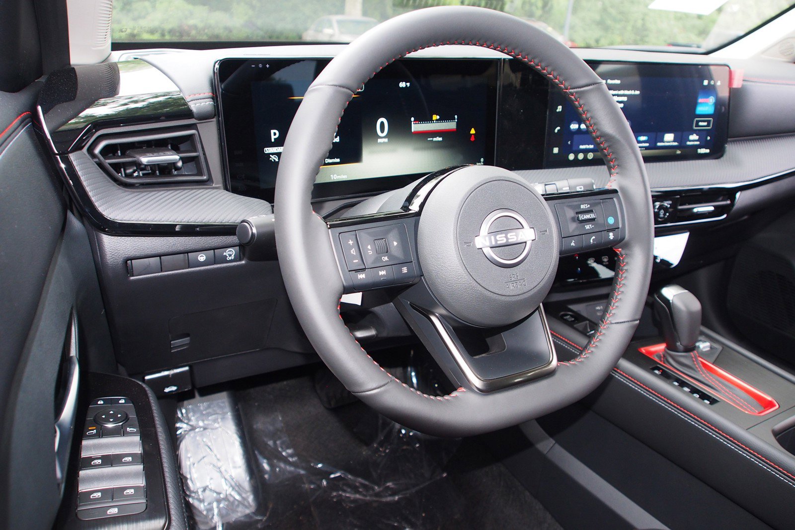 Used 2026 Nissan Kicks SR image 14