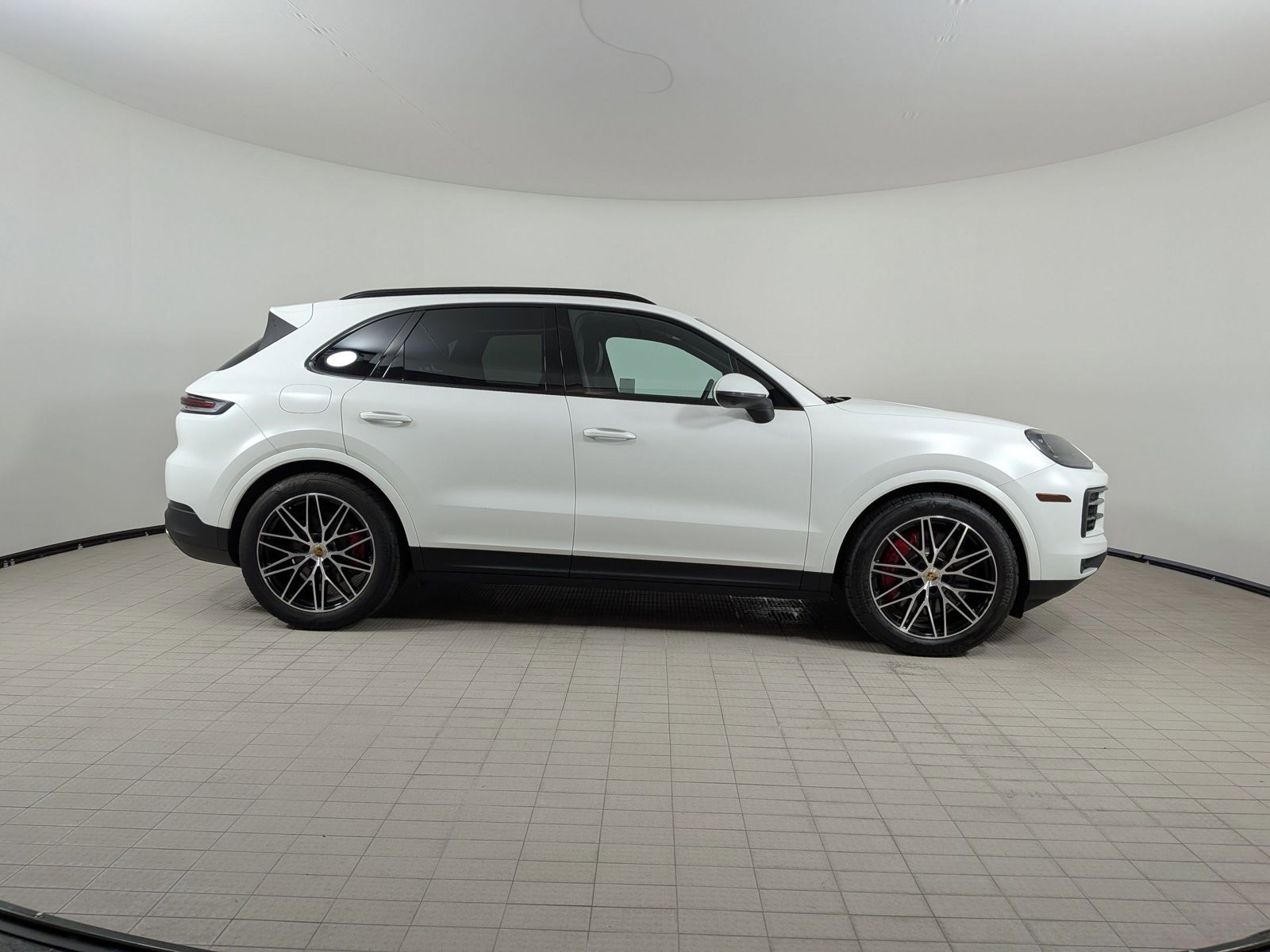 Certified 2024 Porsche Cayenne S AWD/4WD image 8