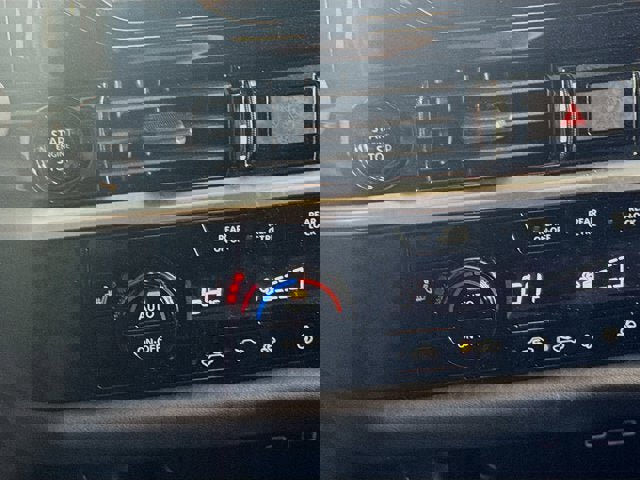 Certified 2025 Nissan Pathfinder SV image 18