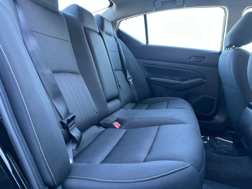 Used 2023 Nissan Sentra SR w/ SR Premium Package image 26