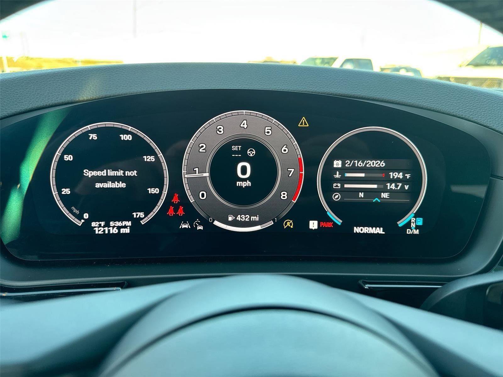 Used 2024 Porsche Cayenne Coupe image 10