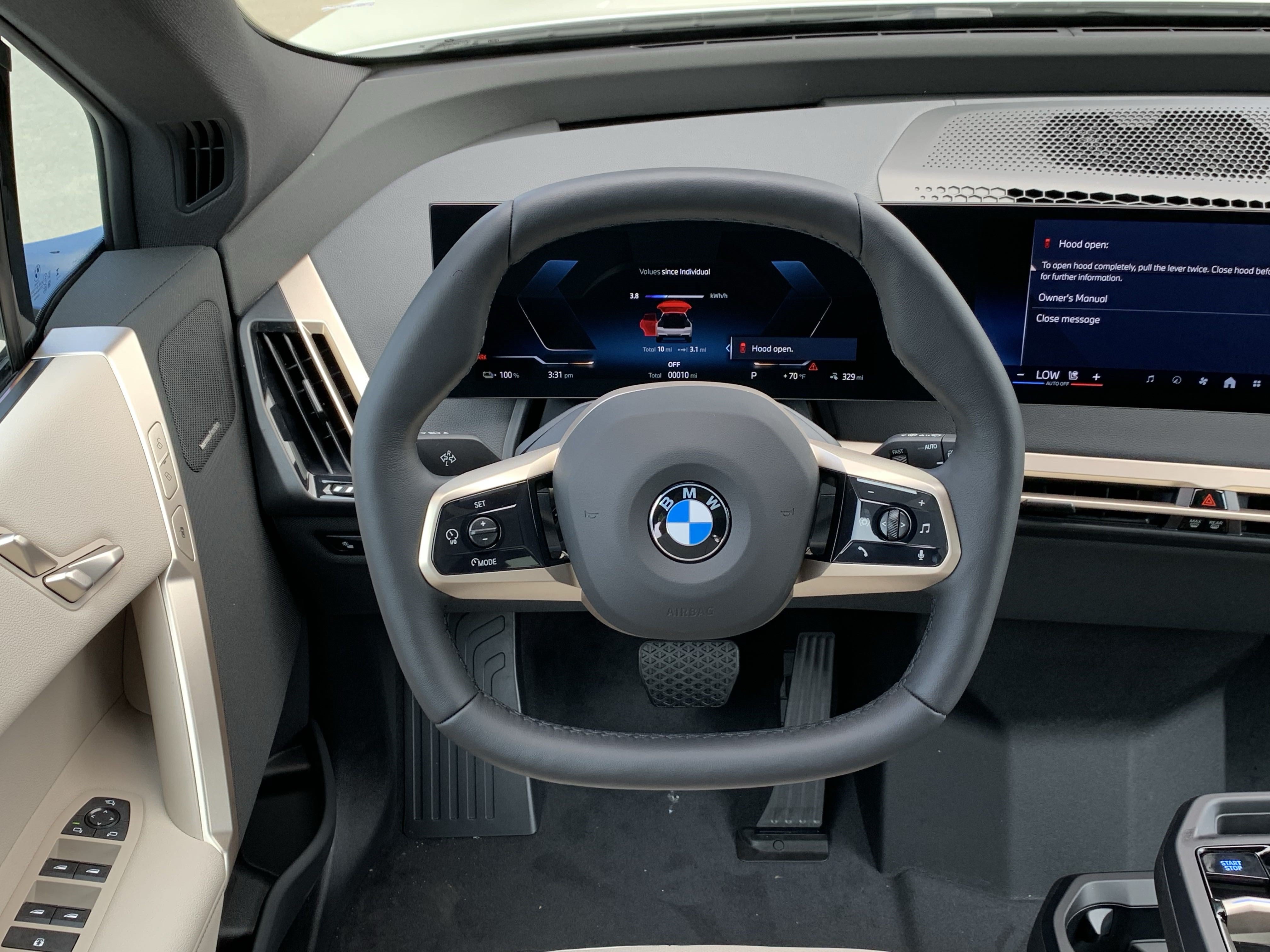 Used 2026 BMW iX xDrive60 w/ Premium Package AWD/4WD image 18