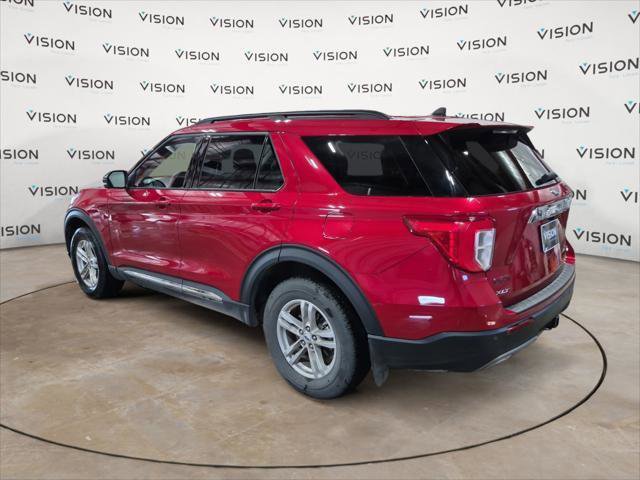 Used 2023 Ford Explorer XLT w/ Equipment Group 202A AWD/4WD image 3