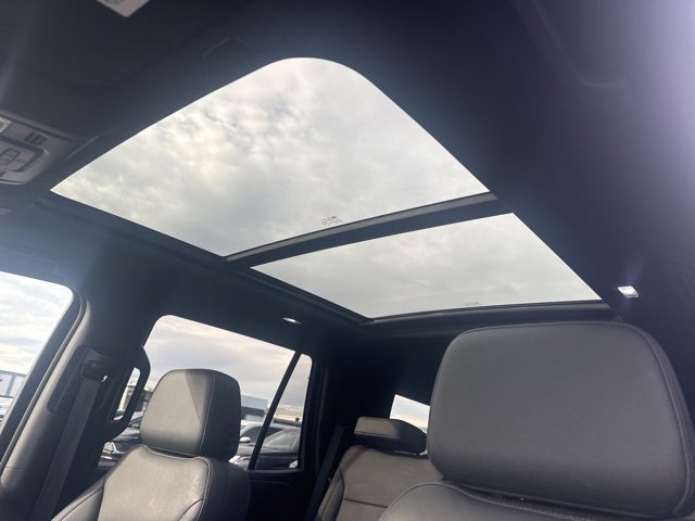 Used 2021 Chevrolet Tahoe Z71 image 12