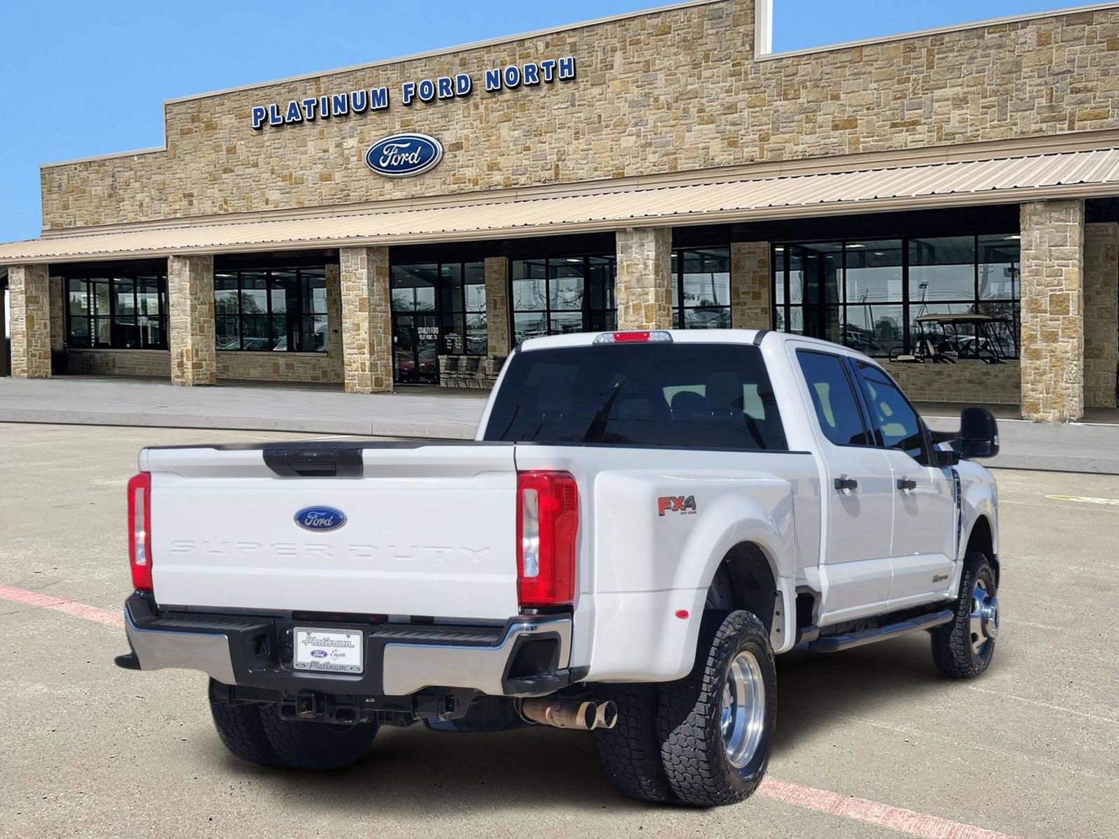 Used 2024 Ford F350 XLT w/ FX4 Off-Road Package image 5