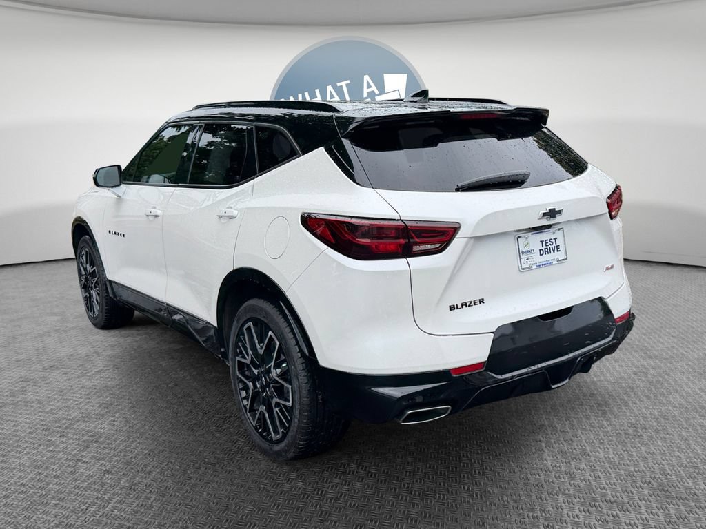 Used 2023 Chevrolet Blazer RS w/ Driver Confidence II Package FWD image 6