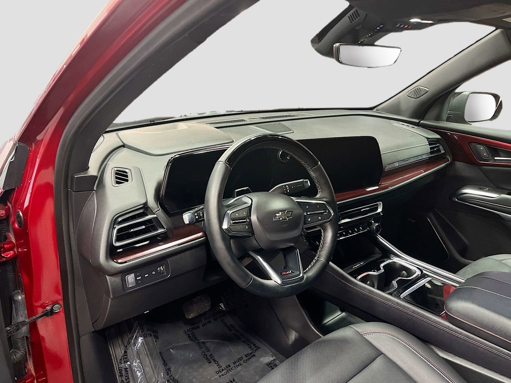 Used 2024 Chevrolet Traverse Z71 w/ Enhanced Driving Package image 9