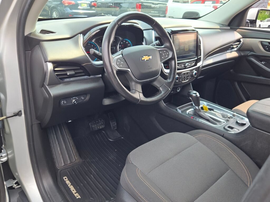 Used 2019 Chevrolet Traverse LT FWD image 25