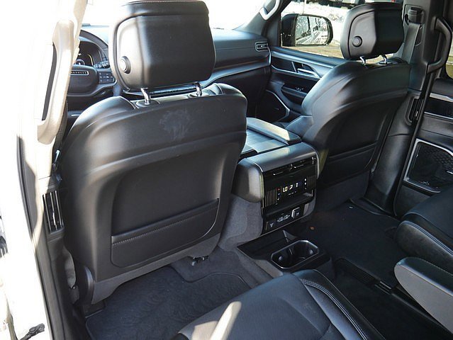 Used 2024 Jeep Wagoneer Series II image 15