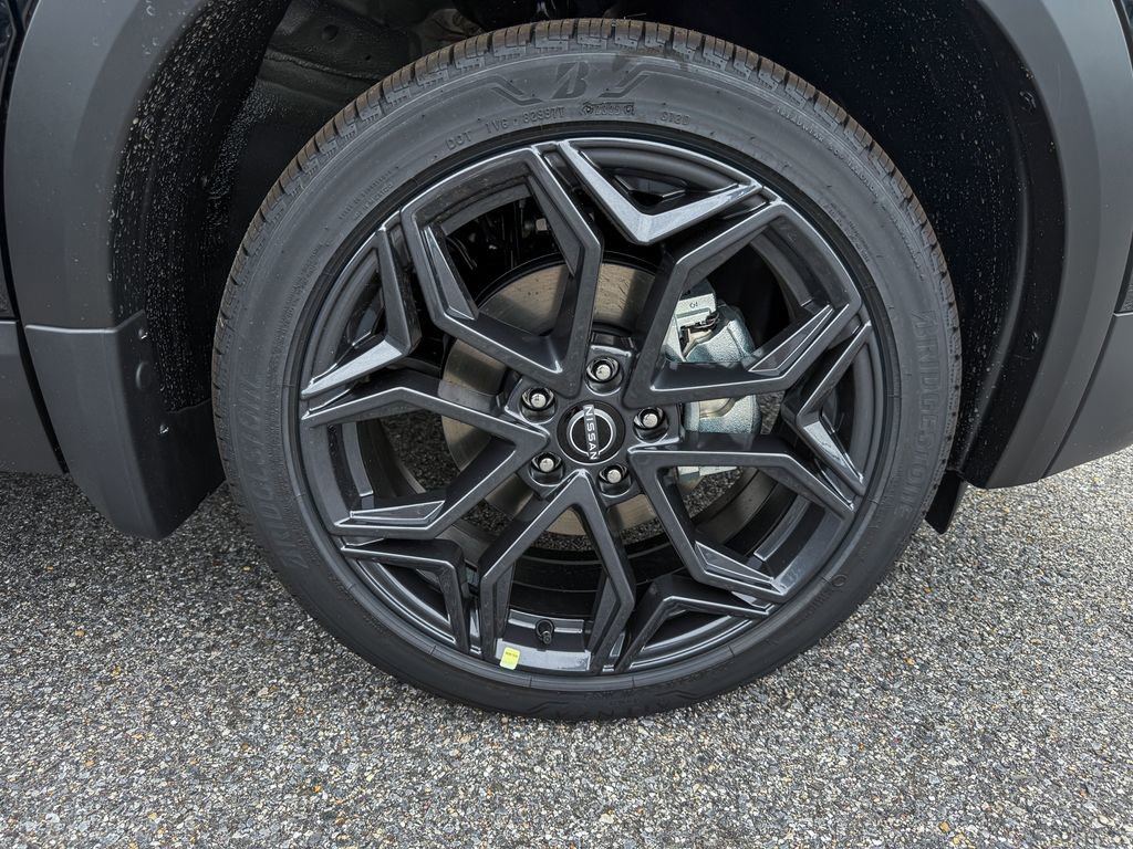 Certified 2025 Nissan Kicks SR w/ SR Premium Package AWD/4WD image 39