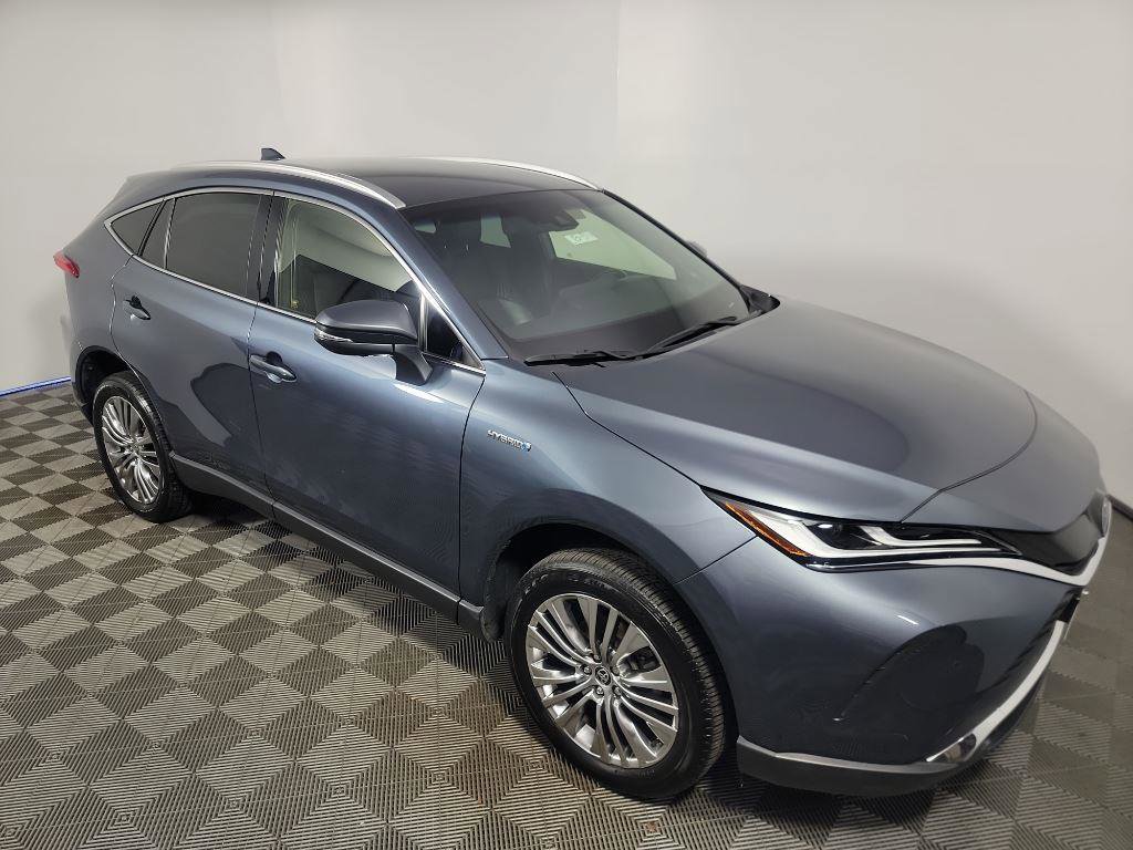 Used 2021 Toyota Venza Limited image 2