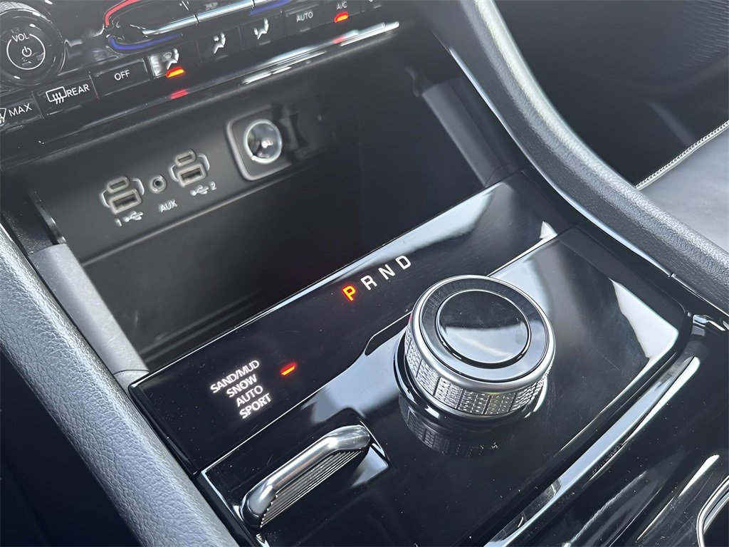 Used 2023 Jeep Grand Cherokee Limited image 20