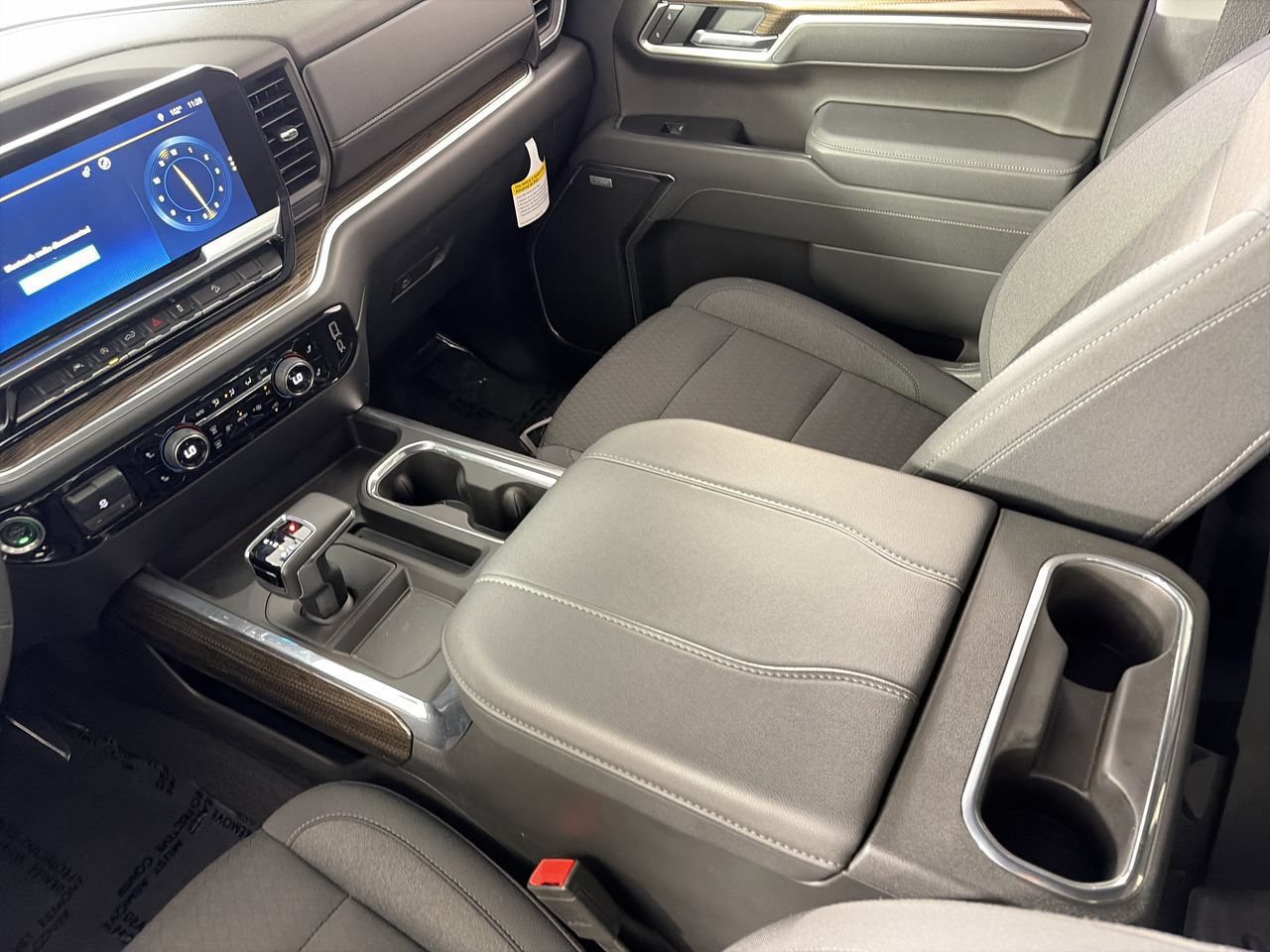 Used 2025 Chevrolet Silverado 1500 RST w/ Dark Appearance Package AWD/4WD image 23