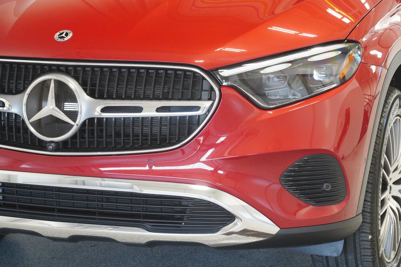 Used 2024 Mercedes-Benz GLC 300 4MATIC image 6