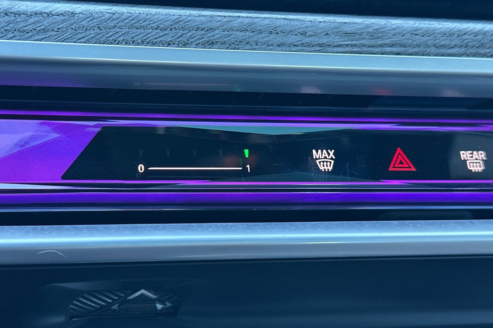 Used 2025 BMW 740i image 28