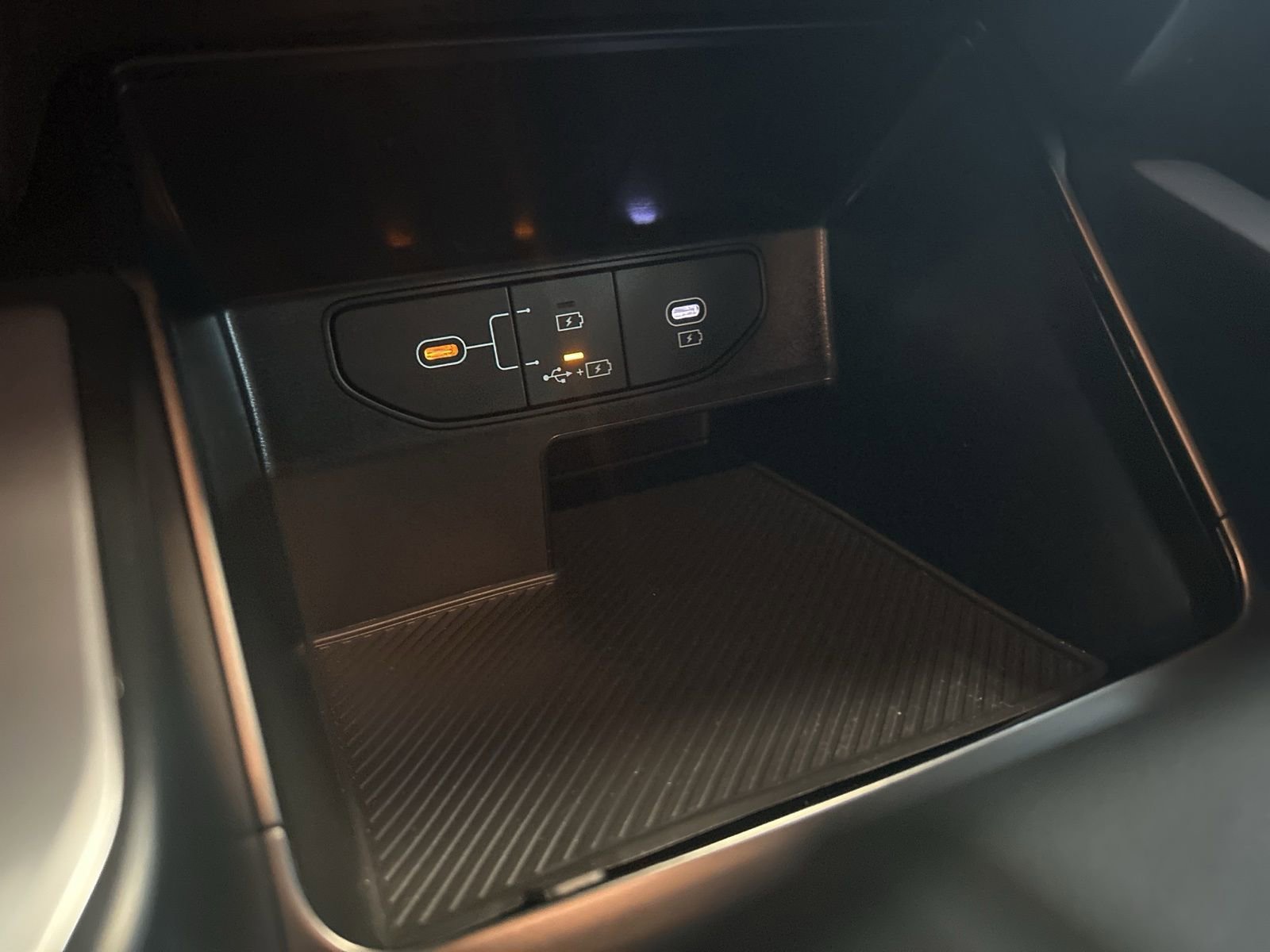 Used 2025 Kia Sorento LX image 26