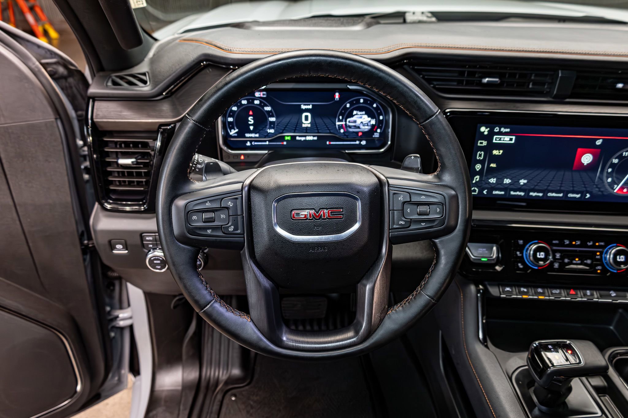 Used 2024 GMC Sierra 1500 AT4 w/ Technology Package image 15