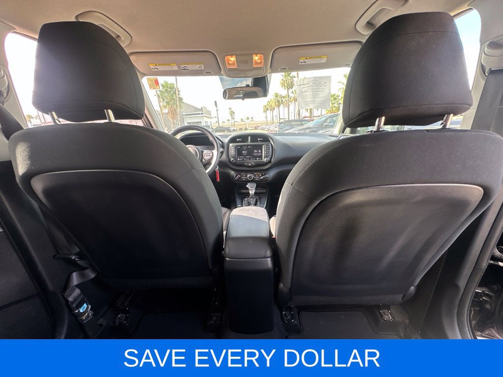 Used 2023 Kia Soul LX w/ Option Group 015 FWD image 18
