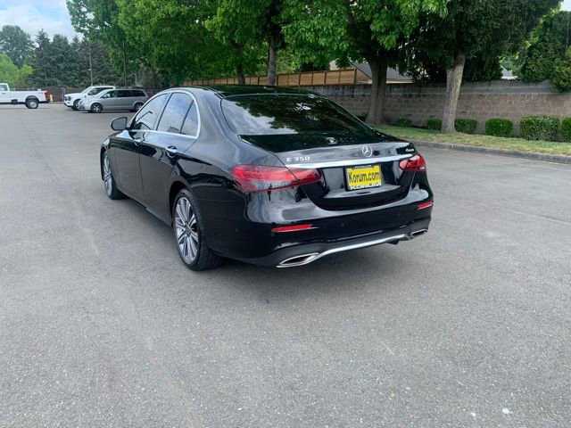 Used 2022 Mercedes-Benz E 350 4MATIC Sedan image 3