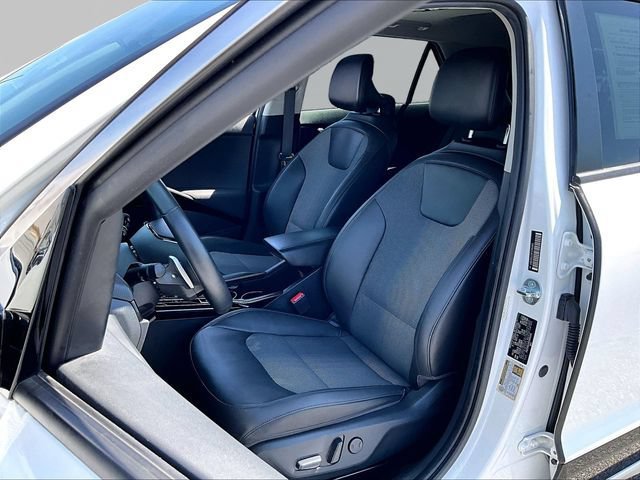 Used 2023 Kia Niro EX Touring FWD image 10