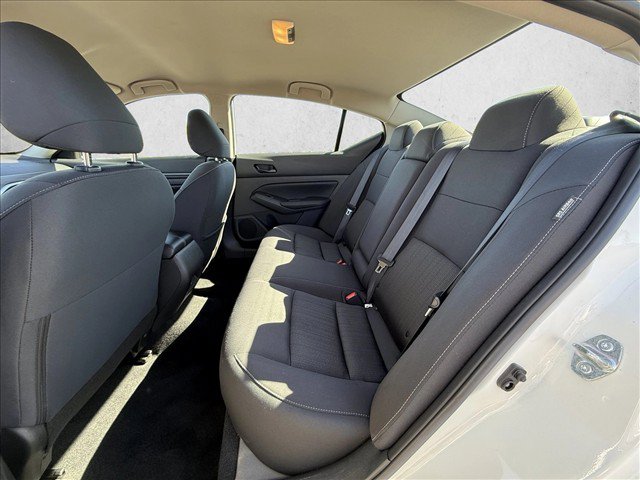 Used 2025 Nissan Altima 2.5 SV FWD image 21
