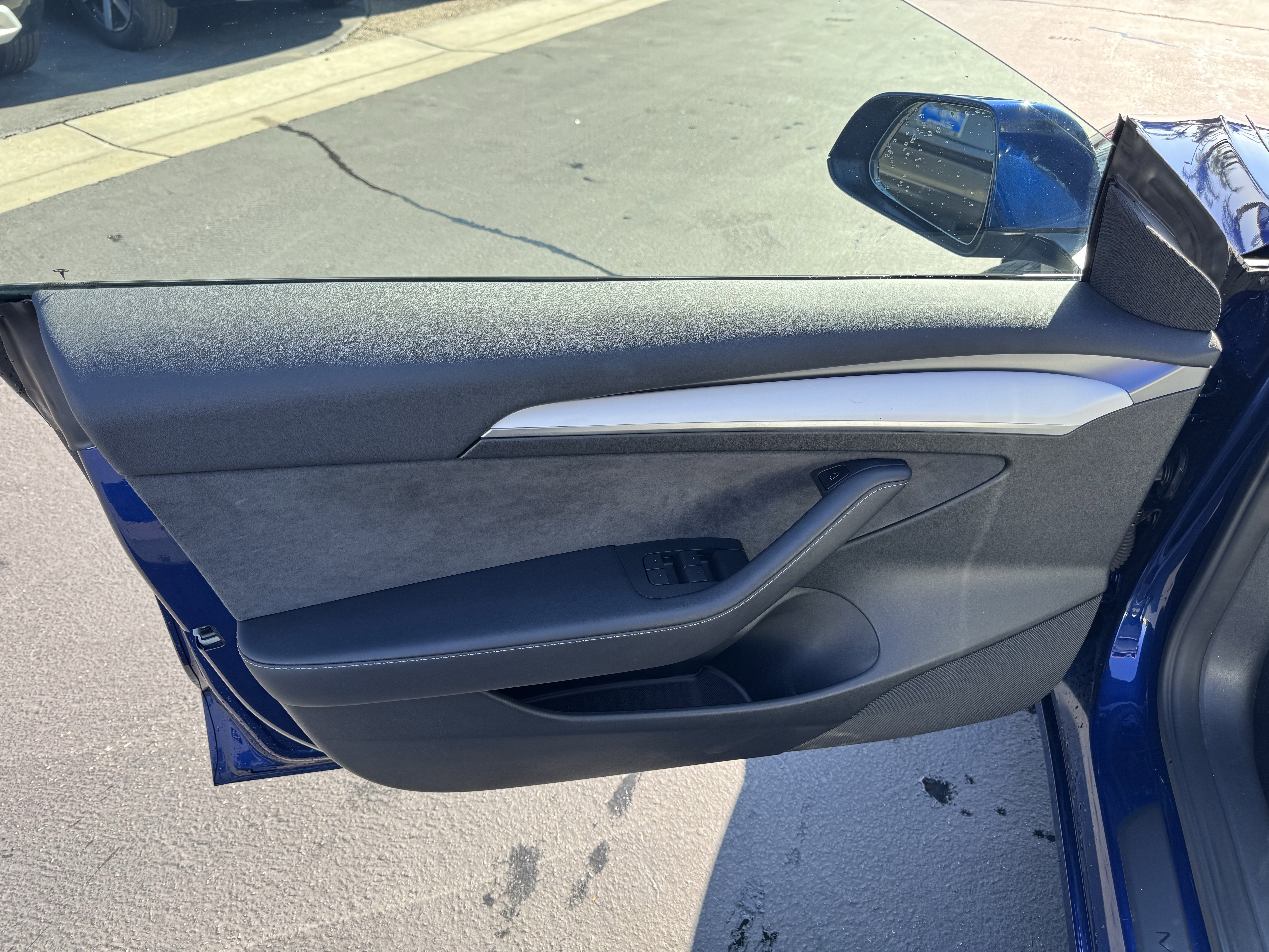 Used 2023 Tesla Model 3 Standard Range image 14