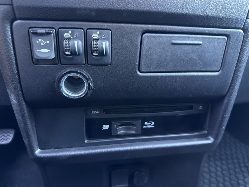 Used 2016 Toyota Sienna SE Premium FWD image 32