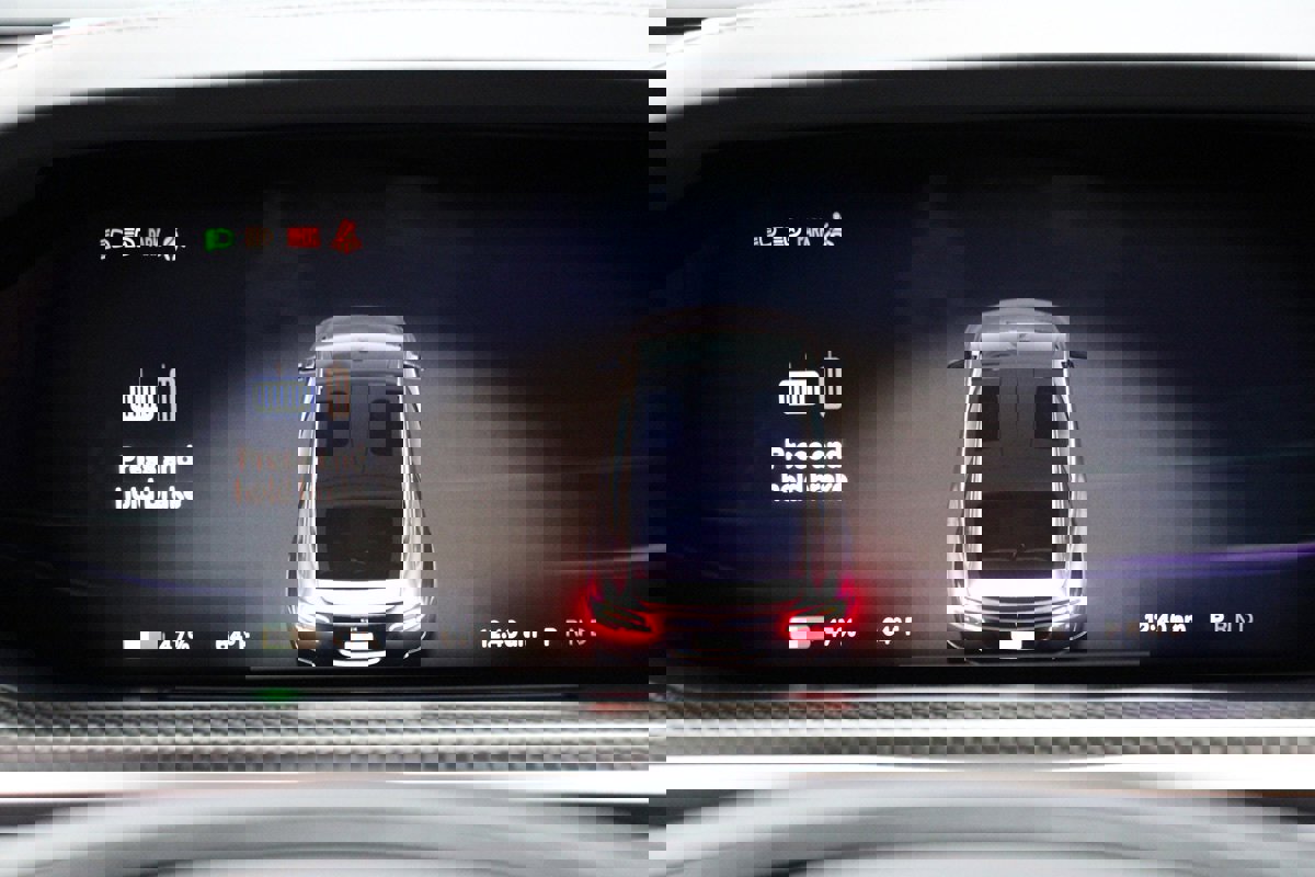 Used 2022 Tesla Model X Plaid image 28