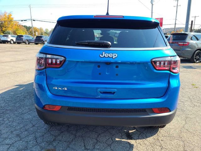 Used 2025 Jeep Compass Sport AWD/4WD image 9