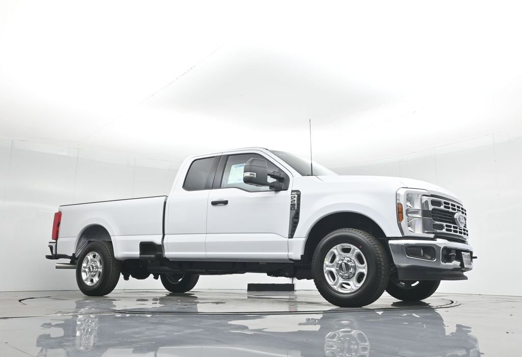 New 2026 Ford F250 XLT image 3
