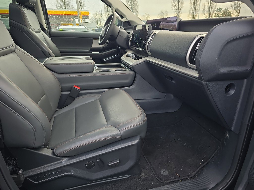 Certified 2025 Ford Expedition Max Active image 18