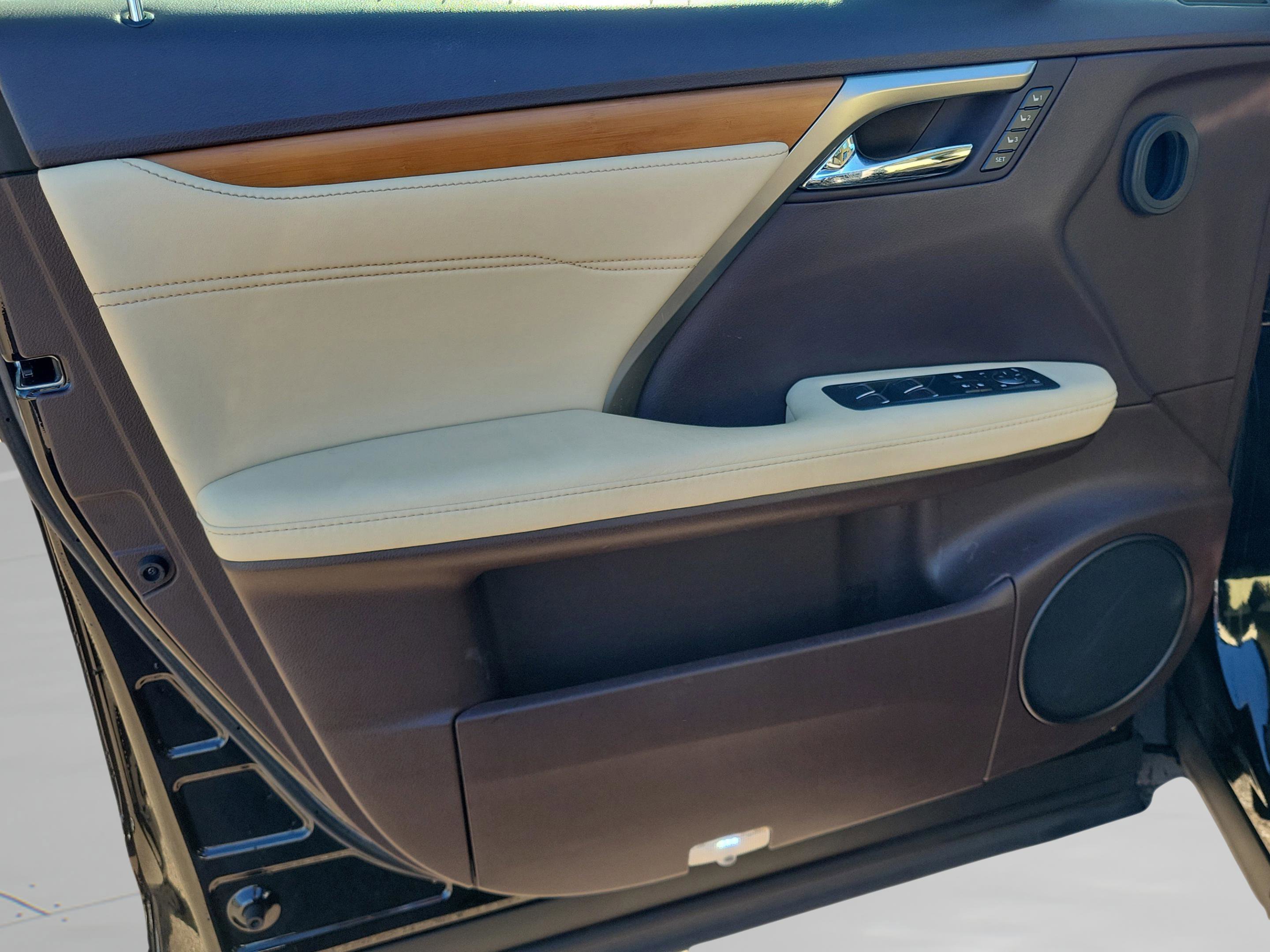 Used 2018 Lexus RX 350 FWD w/ Premium Package image 20