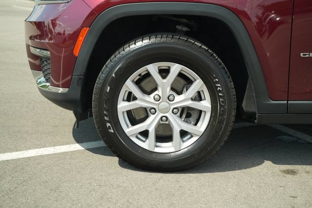 Used 2022 Jeep Grand Cherokee L Limited AWD/4WD image 11