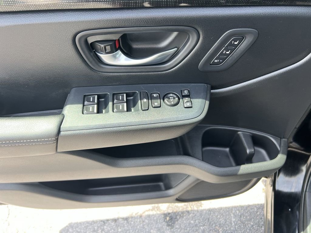 Used 2025 Honda Pilot Elite image 23