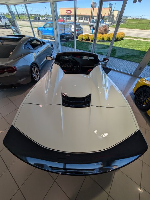 Used 2025 Chevrolet Corvette Stingray Convertible w/ 1LT RWD image 7