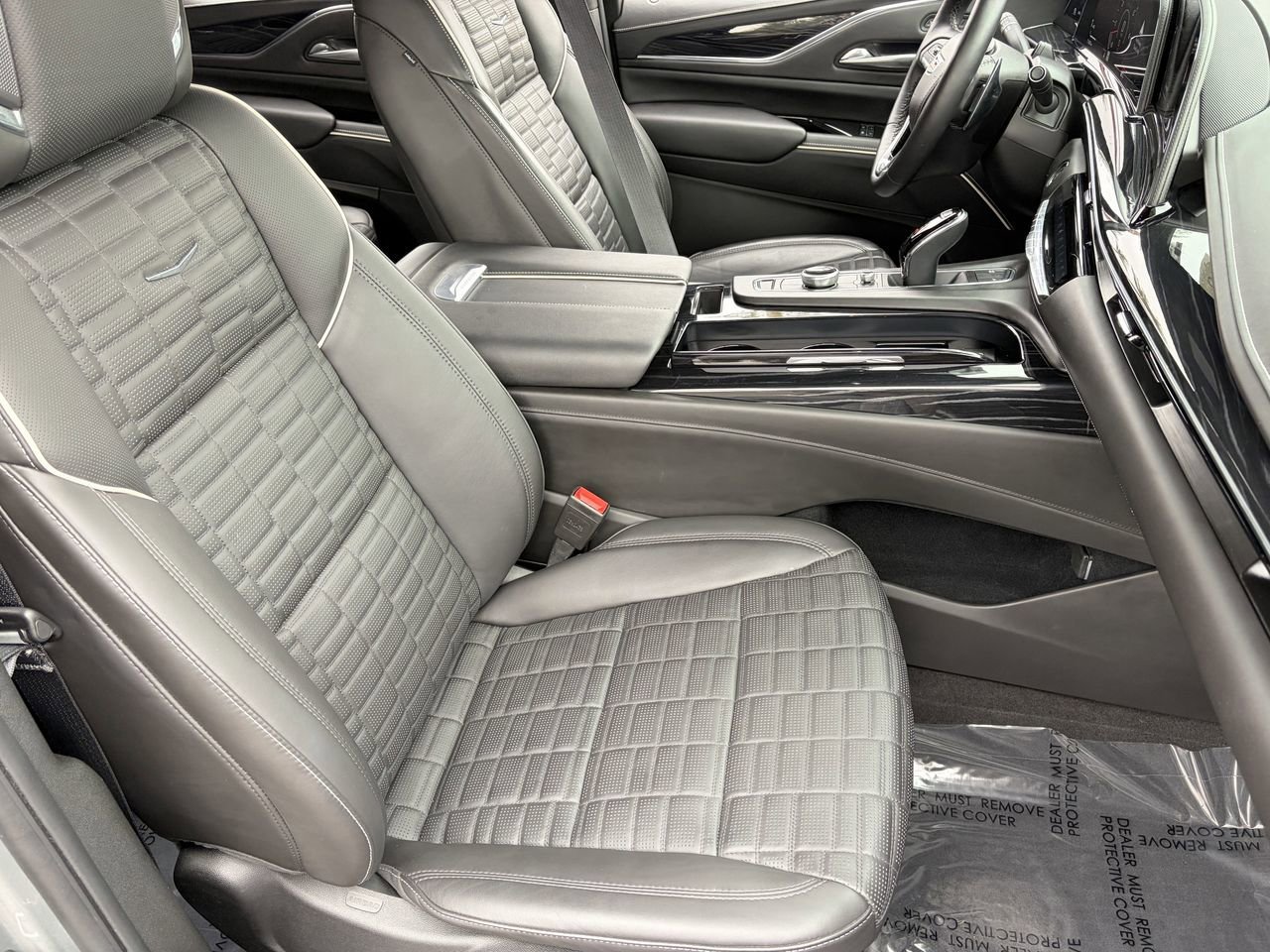 Certified 2024 Cadillac Escalade ESV V w/ Heavy-Duty Trailer Package image 11