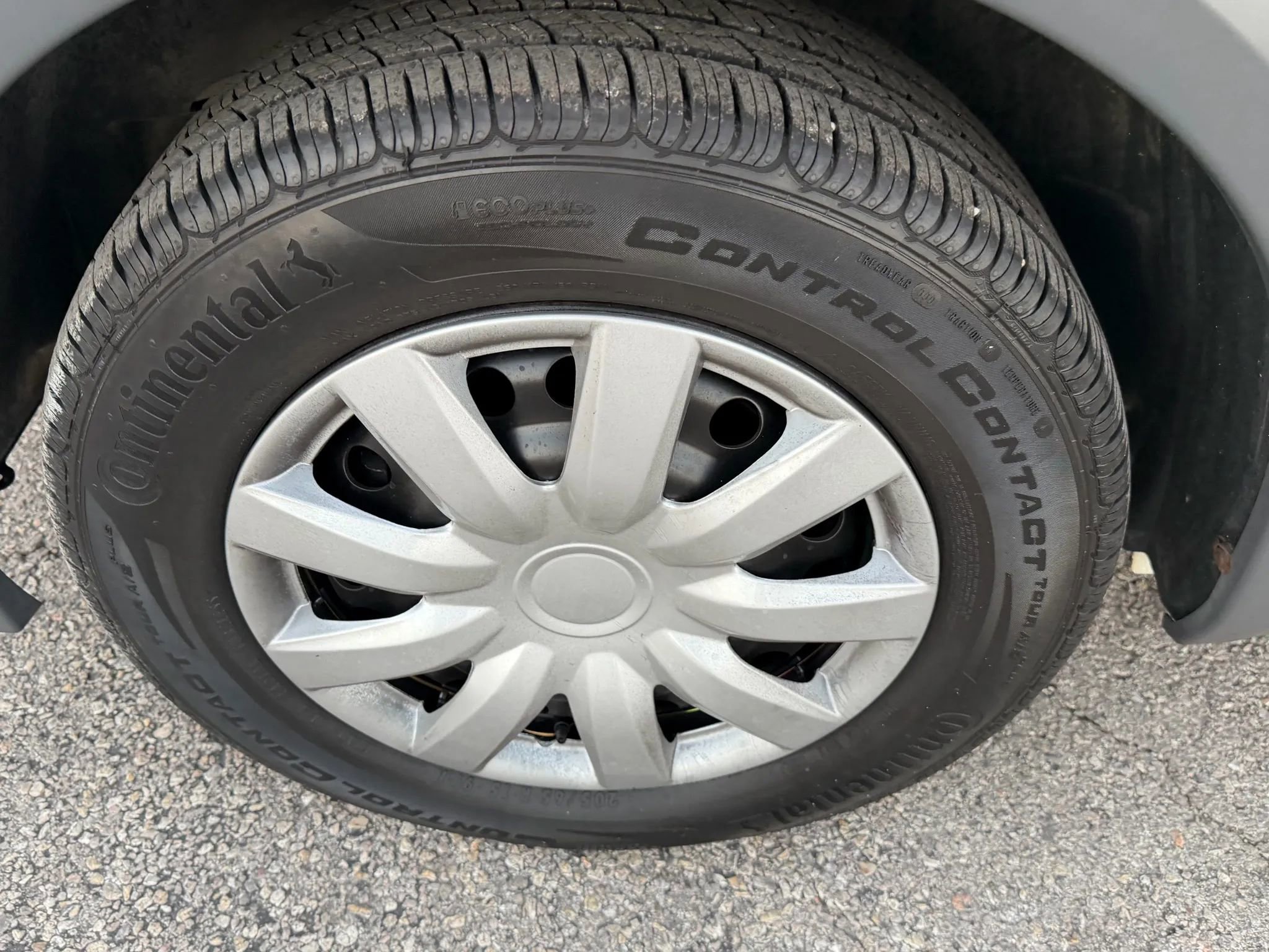 Used 2013 Ford Transit Connect XLT image 21