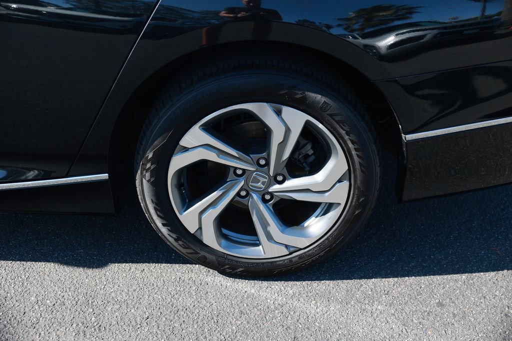 Used 2018 Honda Accord EX image 10