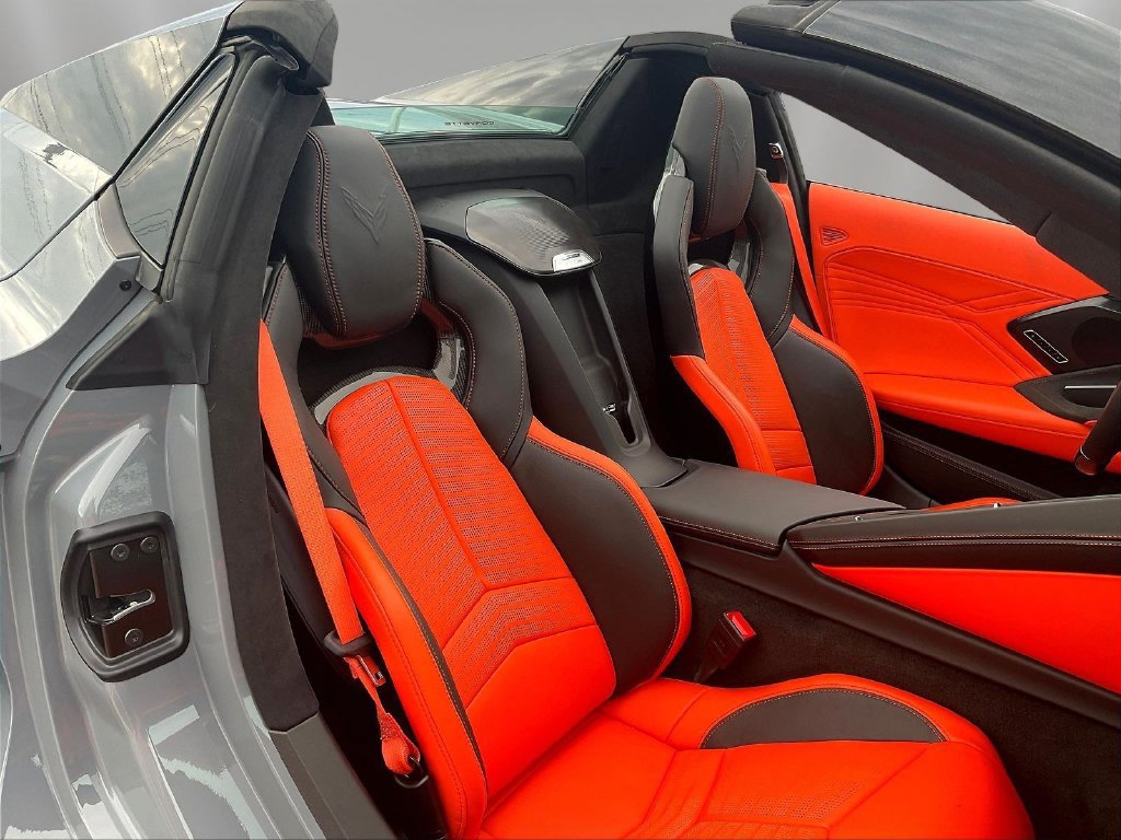 Used 2025 Chevrolet Corvette Z06 RWD image 24
