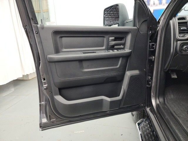 New 2024 RAM 3500 Tradesman image 10