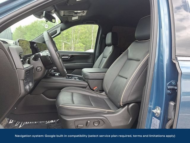 Used 2025 Chevrolet Tahoe Premier AWD/4WD image 2