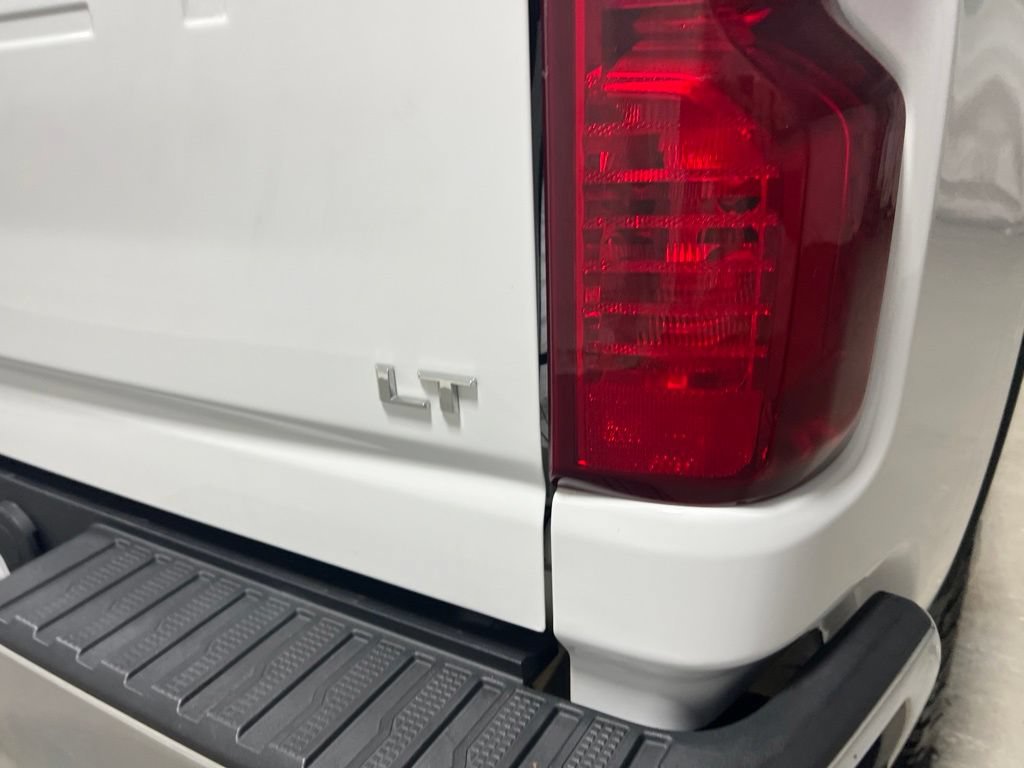Used 2022 Chevrolet Silverado 2500 LT AWD/4WD image 20
