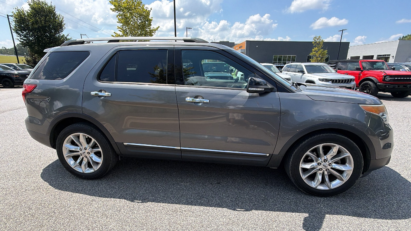 Used 2013 Ford Explorer XLT FWD image 7