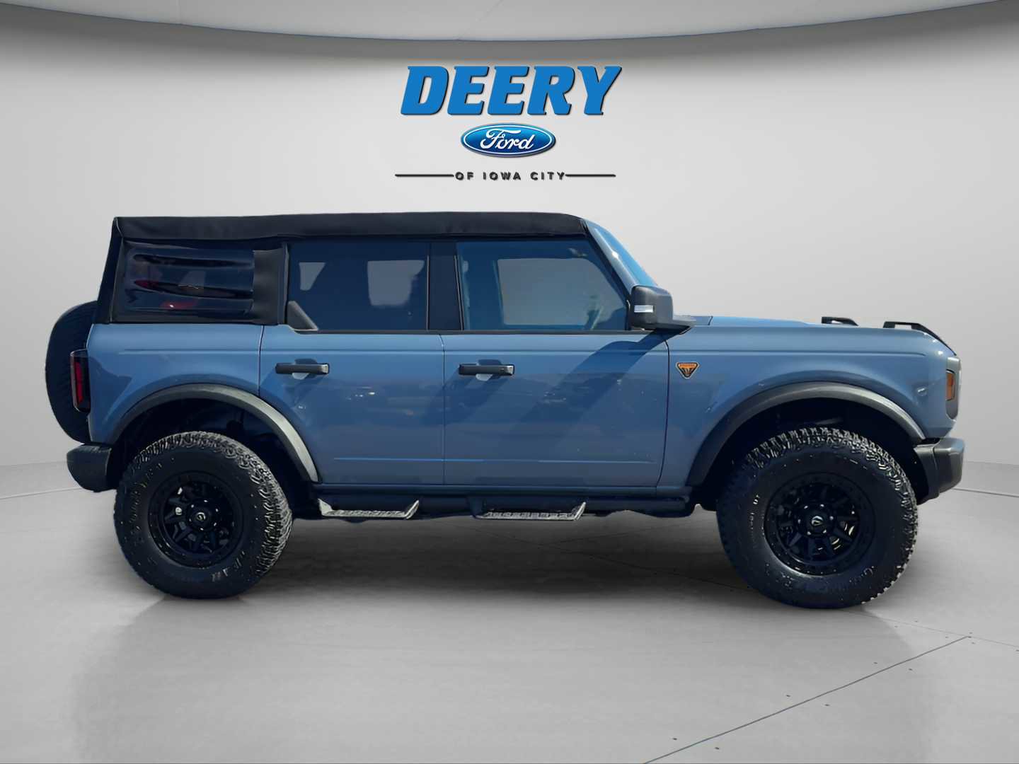 Used 2023 Ford Bronco Badlands image 7