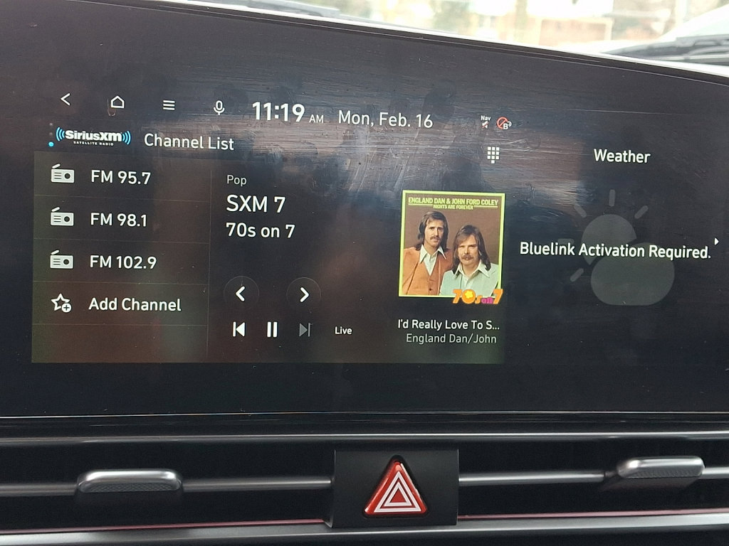 Used 2024 Hyundai Elantra Limited image 29