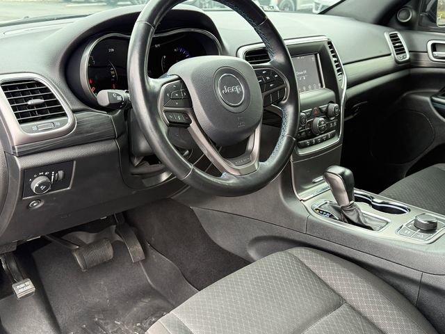 Used 2020 Jeep Grand Cherokee Laredo image 15