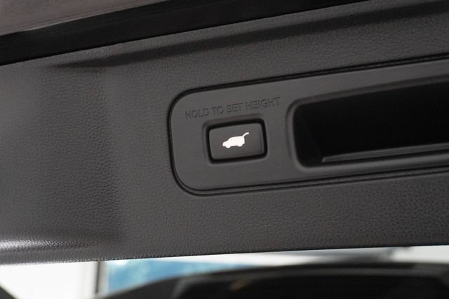 Used 2023 Honda Pilot Touring image 13