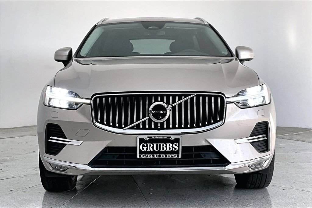 Certified 2023 Volvo XC60 B5 Plus w/ Protection Package Premier FWD image 3