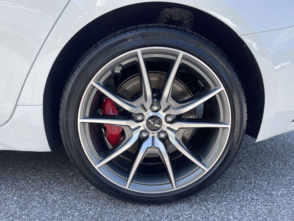 Used 2025 Genesis G70 2.5T RWD image 10