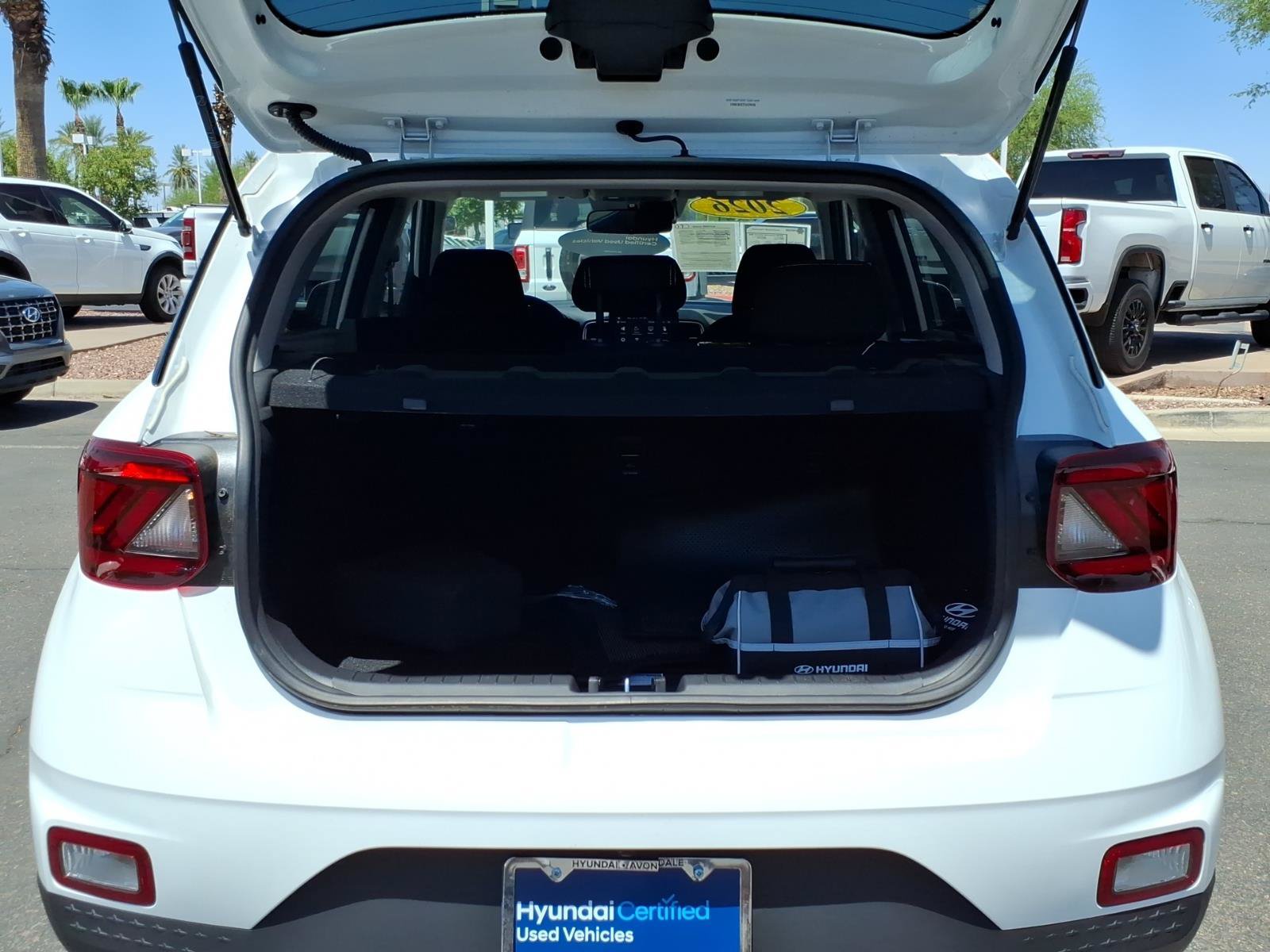 Certified 2026 Hyundai Venue SEL FWD image 10